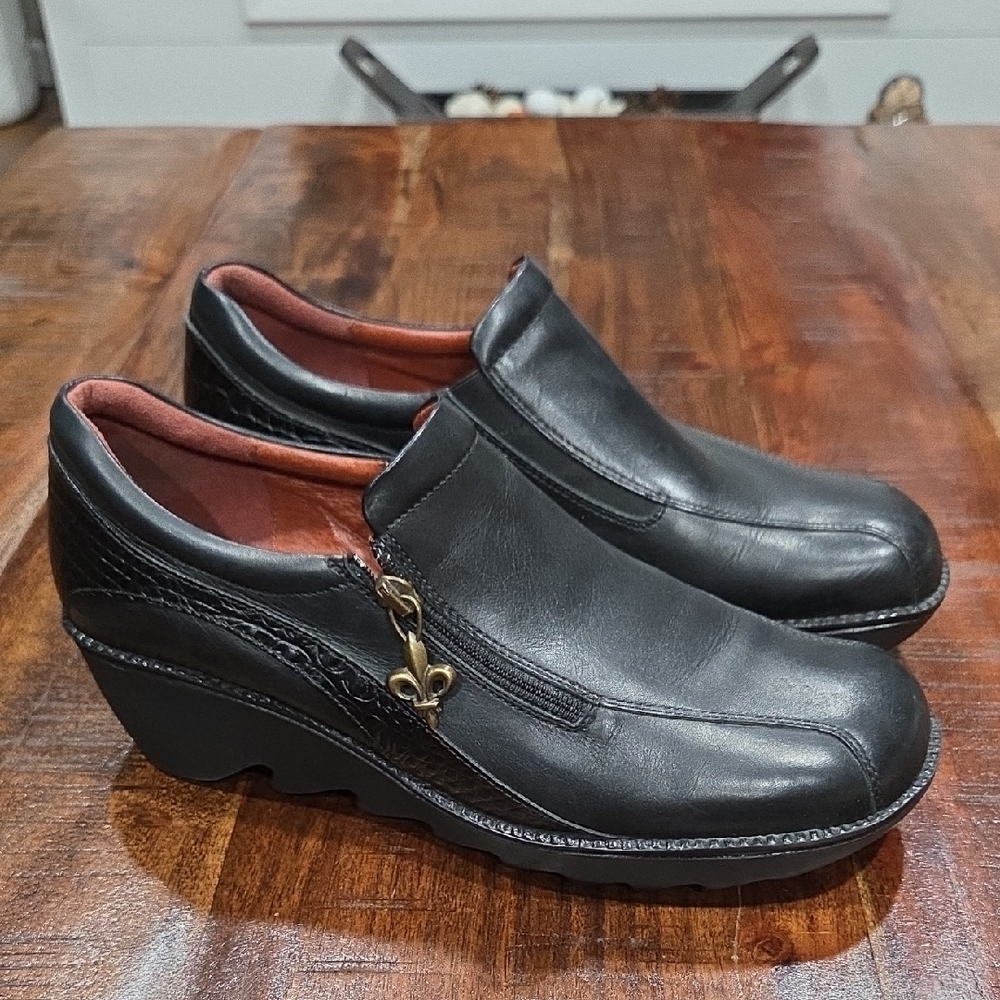 Donald Pliner Black Leather Shoes